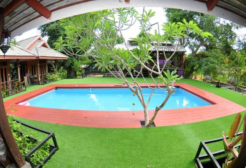 בית מלון כפרי Sawasdeepai River Resort