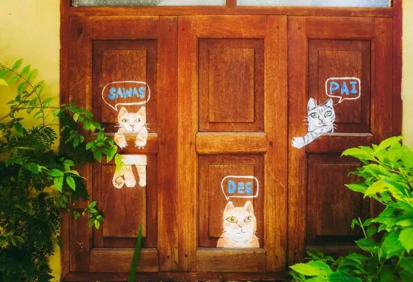 Отель Sawasdeepai River Resort