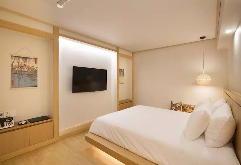 Отель Tomonoya Ryokan Geoje