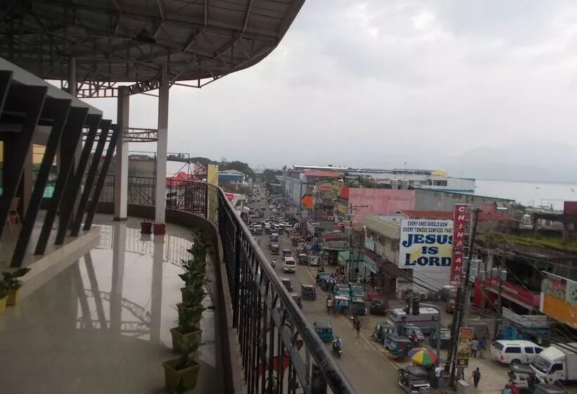 هتل We Travelers Inn