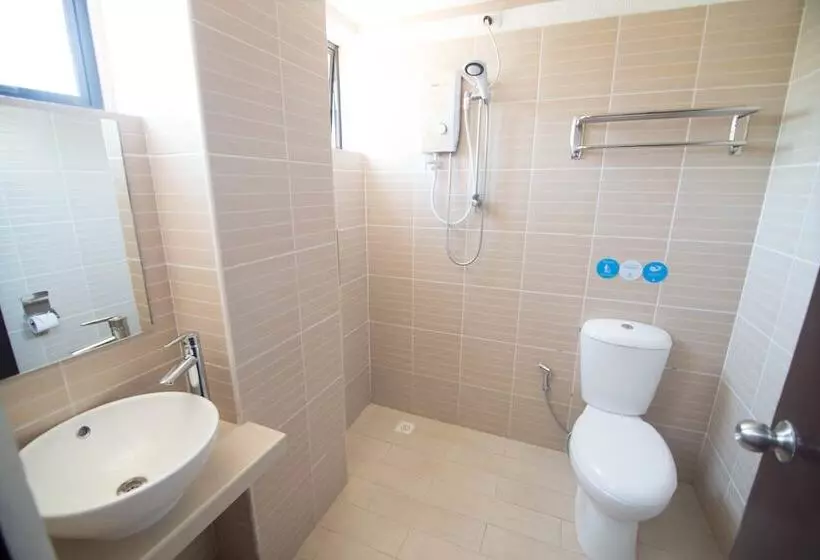 هتل We Travelers Inn