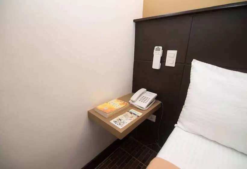 هتل We Travelers Inn