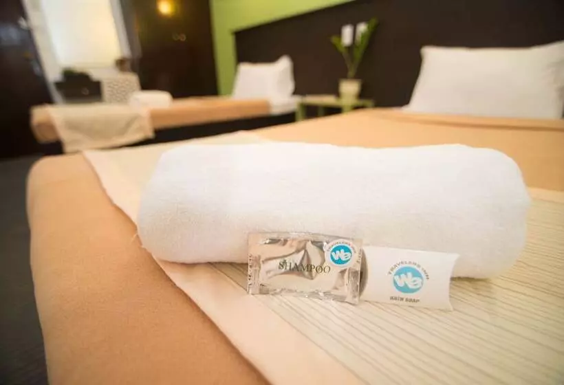 هتل We Travelers Inn
