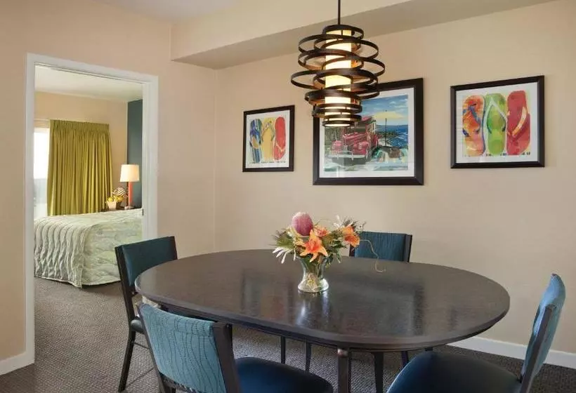 ホテル Worldmark Oceanside Harbor