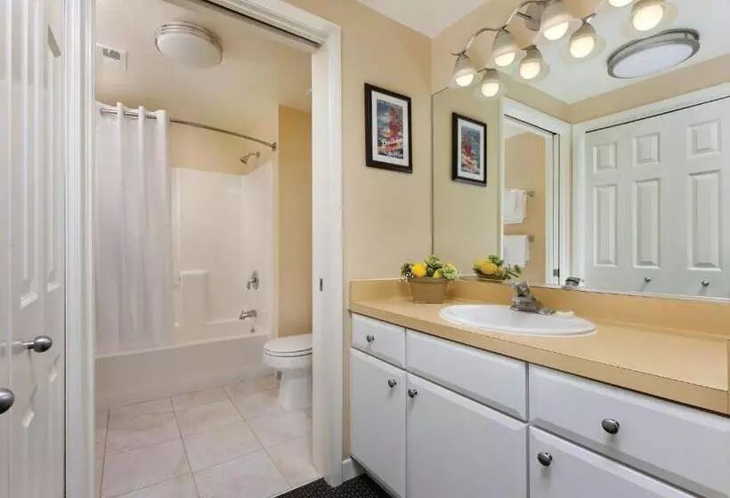 ホテル Worldmark Oceanside Harbor