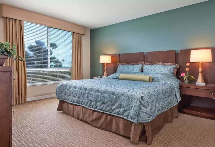 ホテル Worldmark Oceanside Harbor