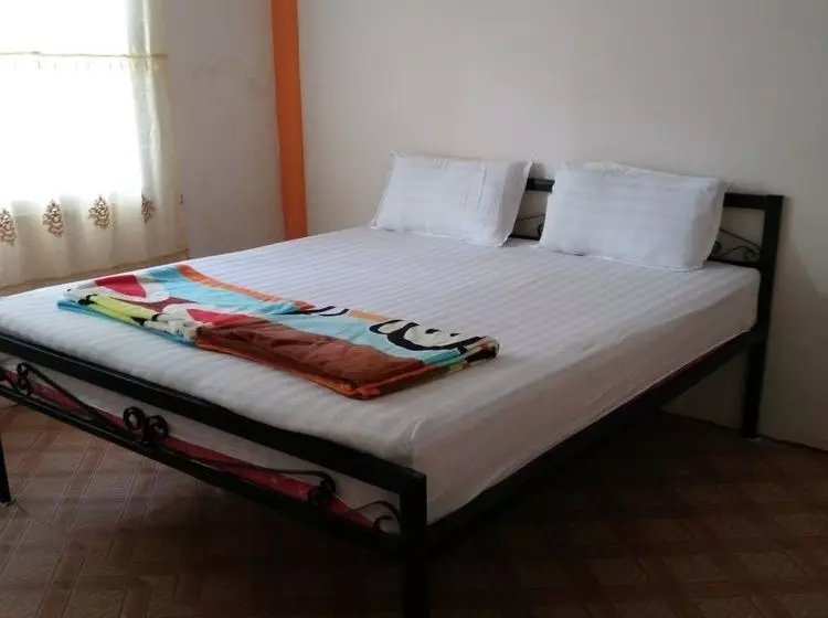 Orange Backpacker Hostel