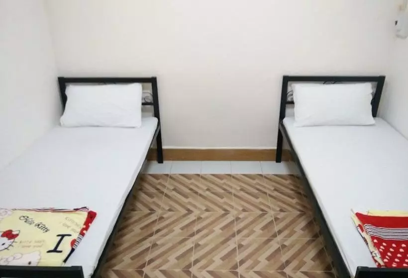 Orange Backpacker Hostel