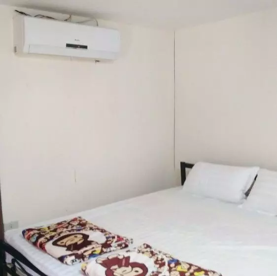 Orange Backpacker Hostel