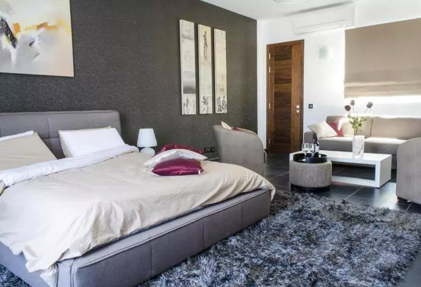 Paramount Bay Penthouse