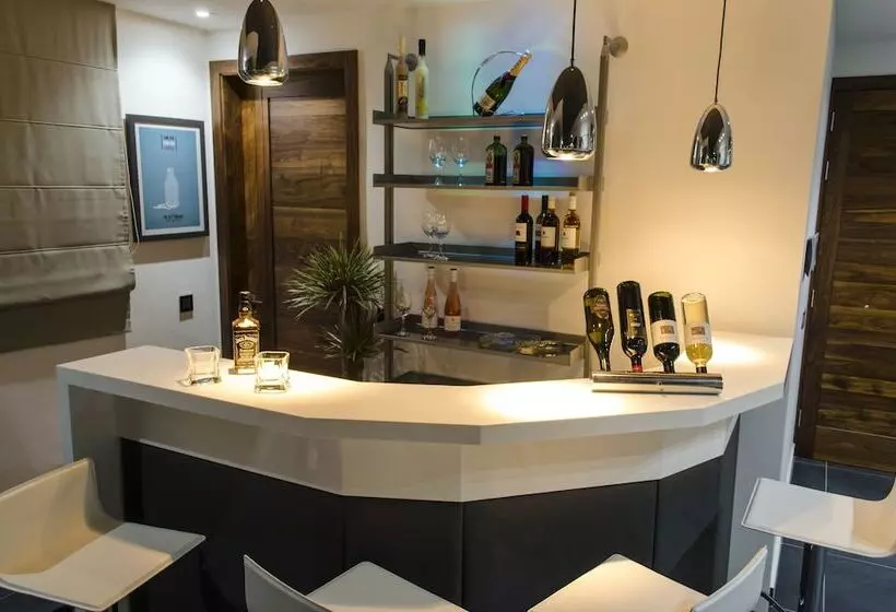 Paramount Bay Penthouse