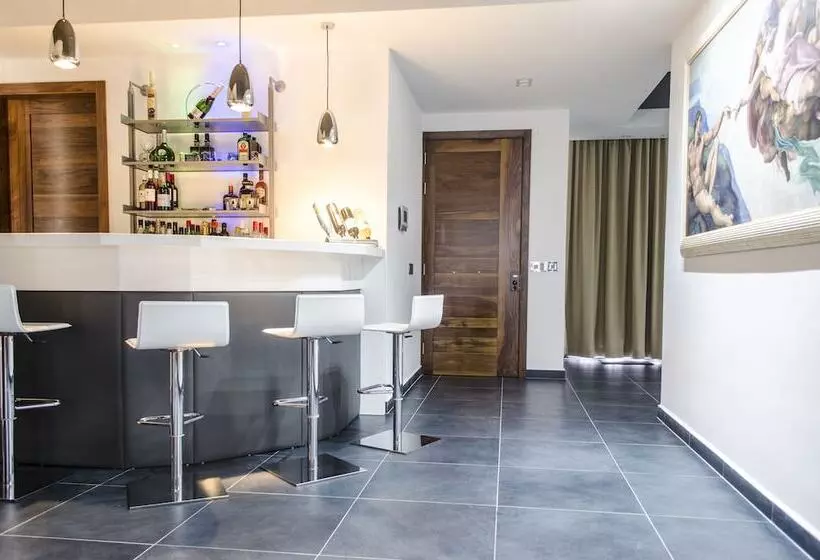 Paramount Bay Penthouse