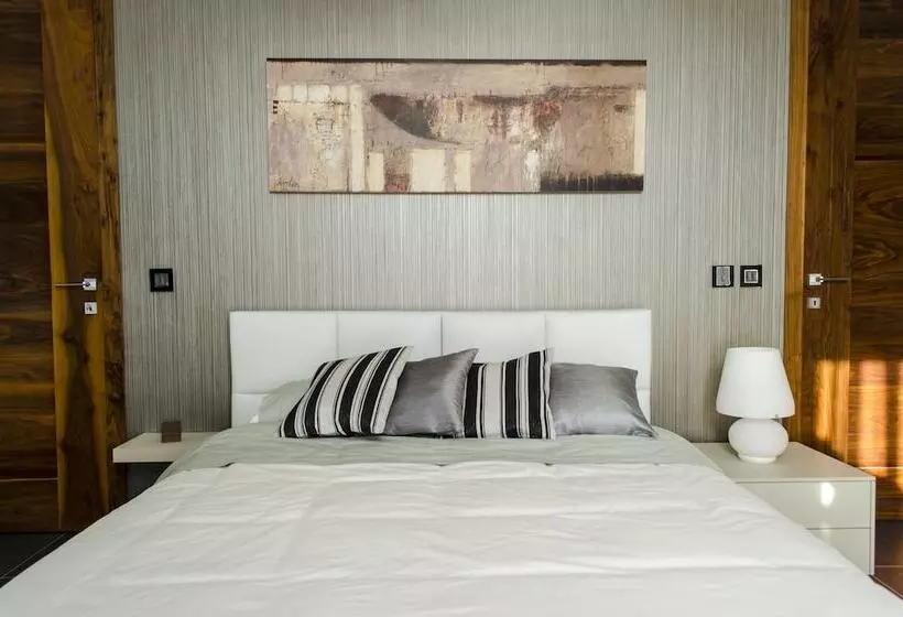 Paramount Bay Penthouse