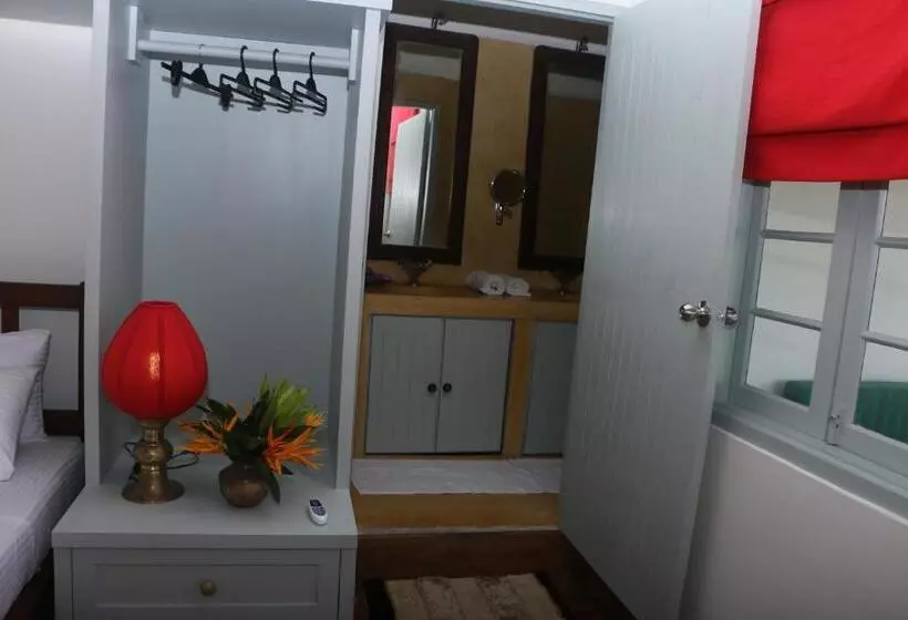 بنسيون Khalid S Guest House