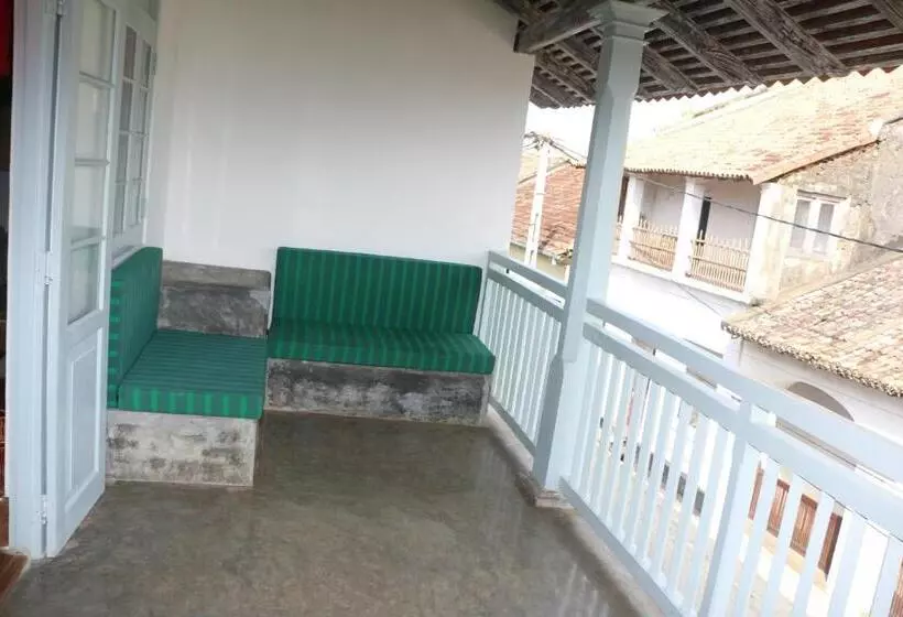 بنسيون Khalid S Guest House