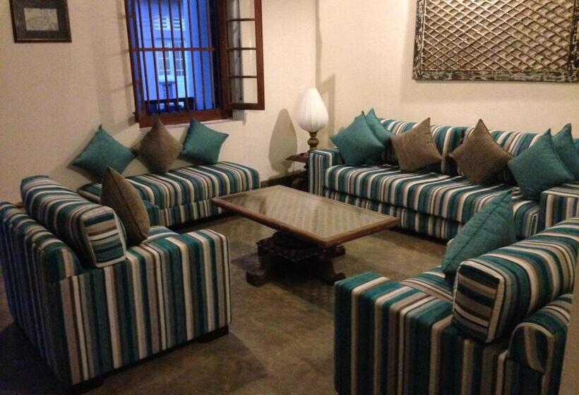 פנסיון Khalid S Guest House