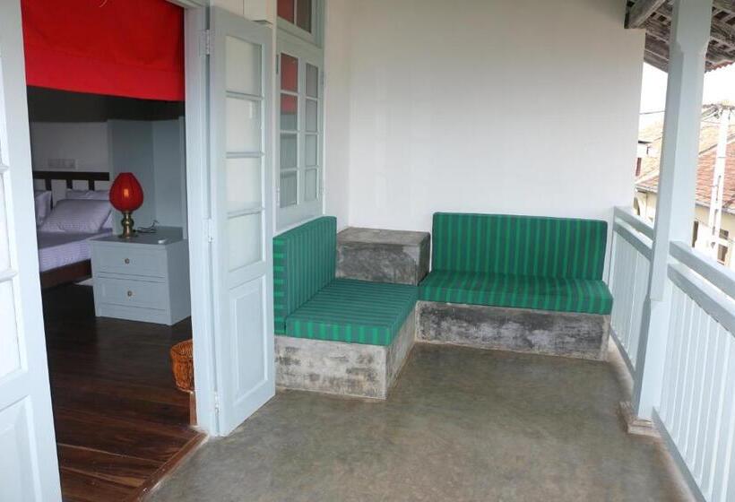 פנסיון Khalid S Guest House