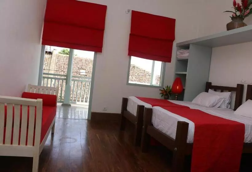 بنسيون Khalid S Guest House