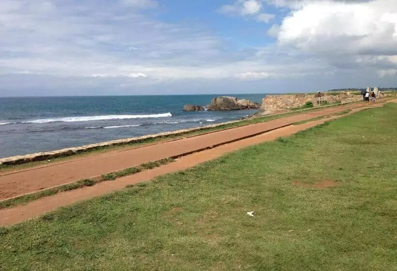 بنسيون Khalid S Guest House