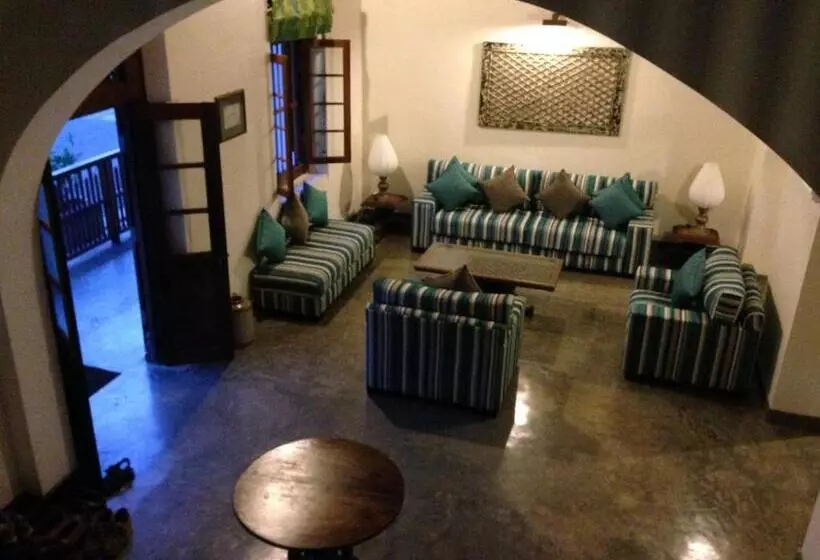 بنسيون Khalid S Guest House