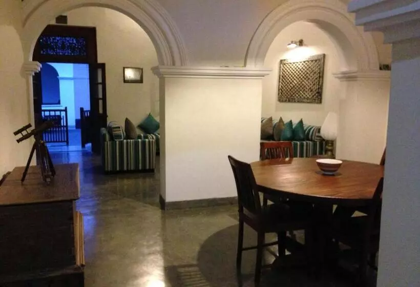 بنسيون Khalid S Guest House