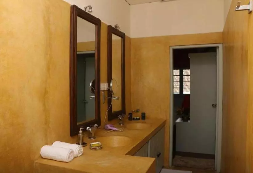 بنسيون Khalid S Guest House