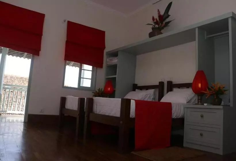 بنسيون Khalid S Guest House