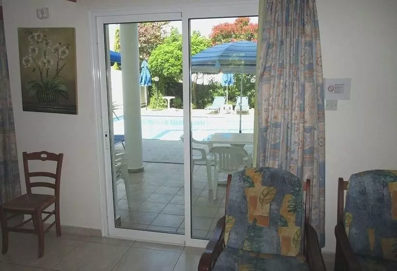Rododafni Villas