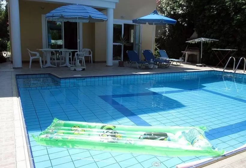 Rododafni Villas
