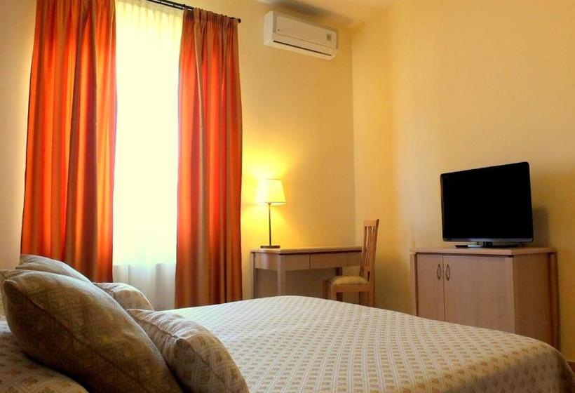 مبيت وإفطار Villa Rosita