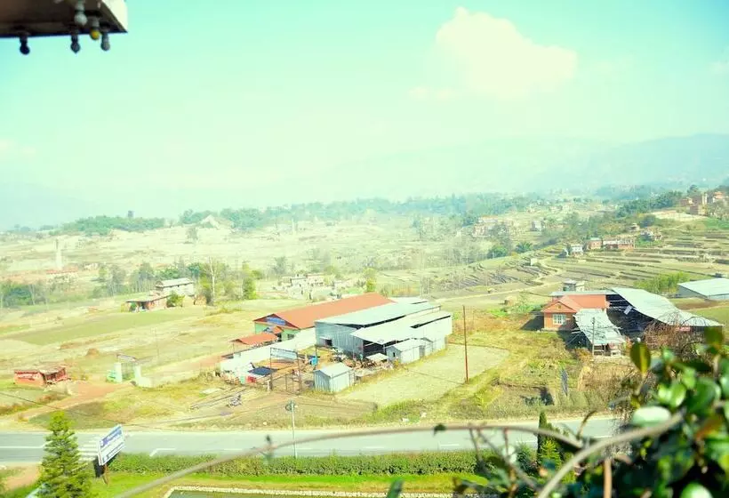 هتل Araniko Village Resort