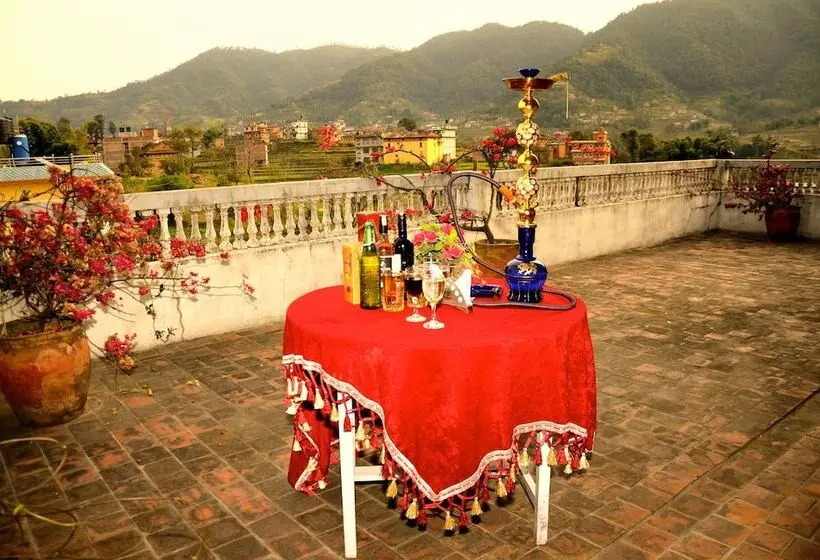 هتل Araniko Village Resort