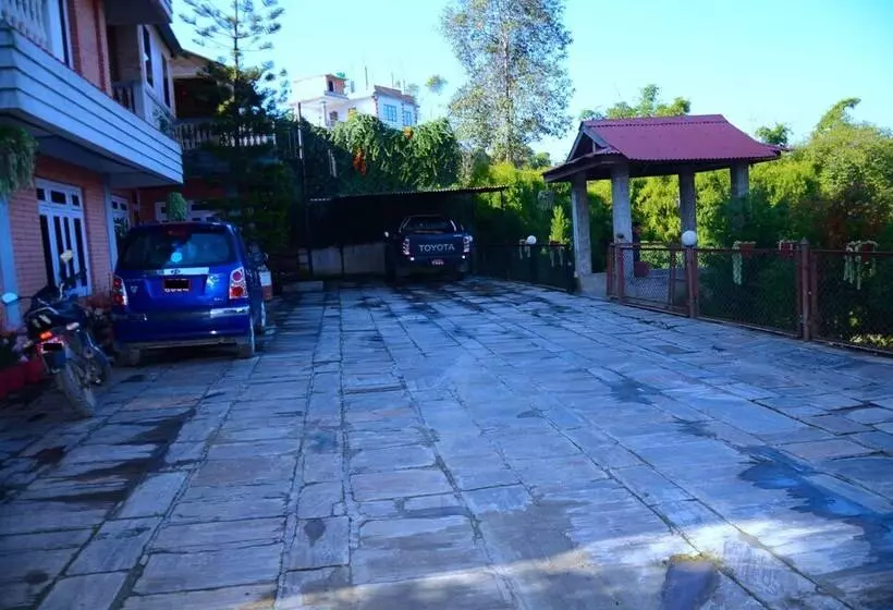 هتل Araniko Village Resort