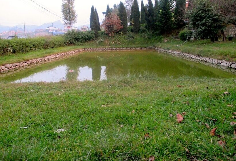 هتل Araniko Village Resort