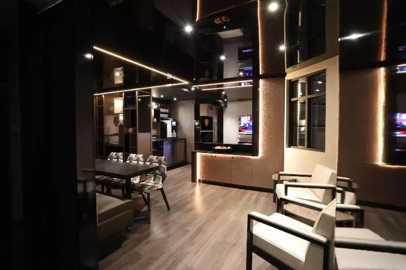 Отель Le Chablis Cadillac