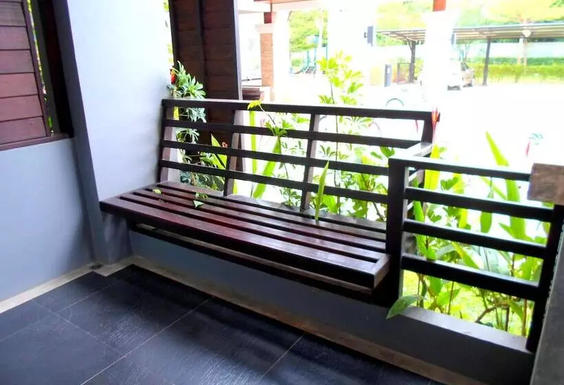 호텔 Naraya Riverside Resort