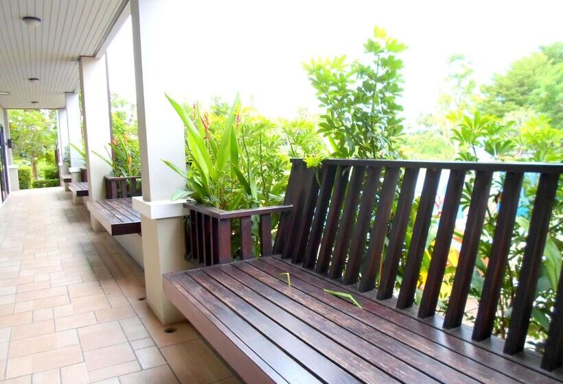 בית מלון כפרי Naraya Riverside Resort