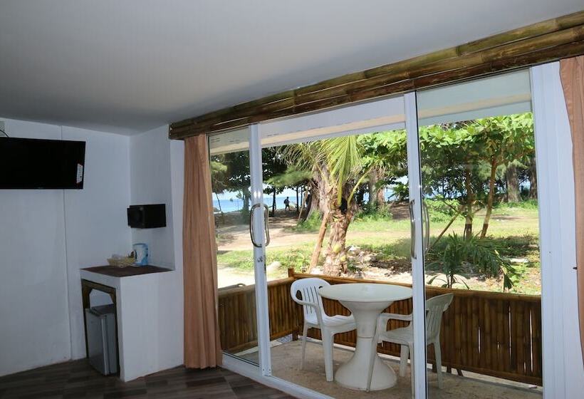 בית מלון כפרי Ruan Mai Naiyang Beach Resort