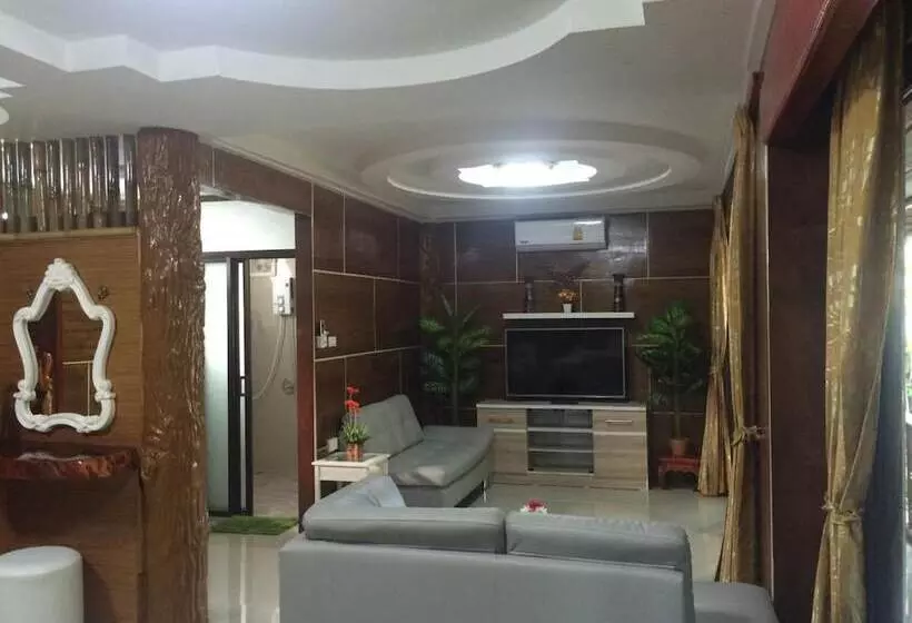 Szálloda Ruan Mai Naiyang Beach Resort