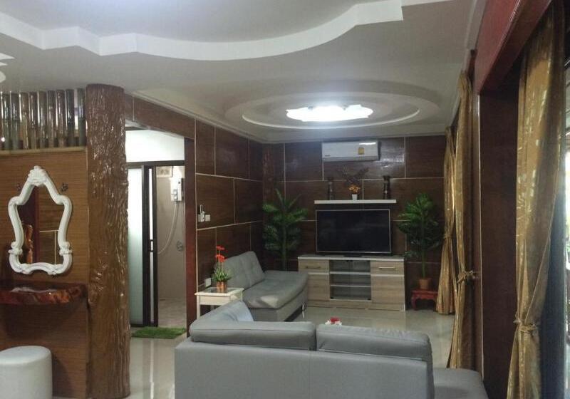 בית מלון כפרי Ruan Mai Naiyang Beach Resort