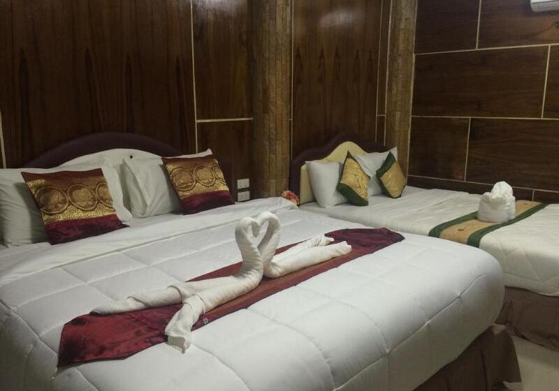 בית מלון כפרי Ruan Mai Naiyang Beach Resort