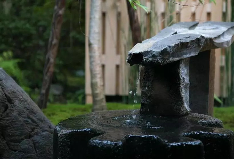 בית מלון כפרי Yakakutei