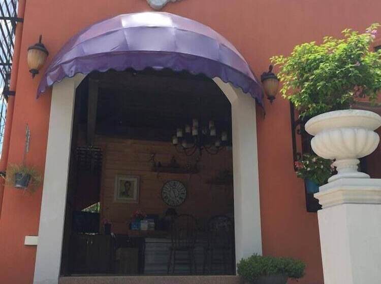 Отель Toscana Trat