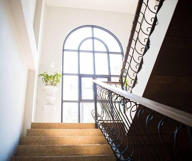 Отель Toscana Trat