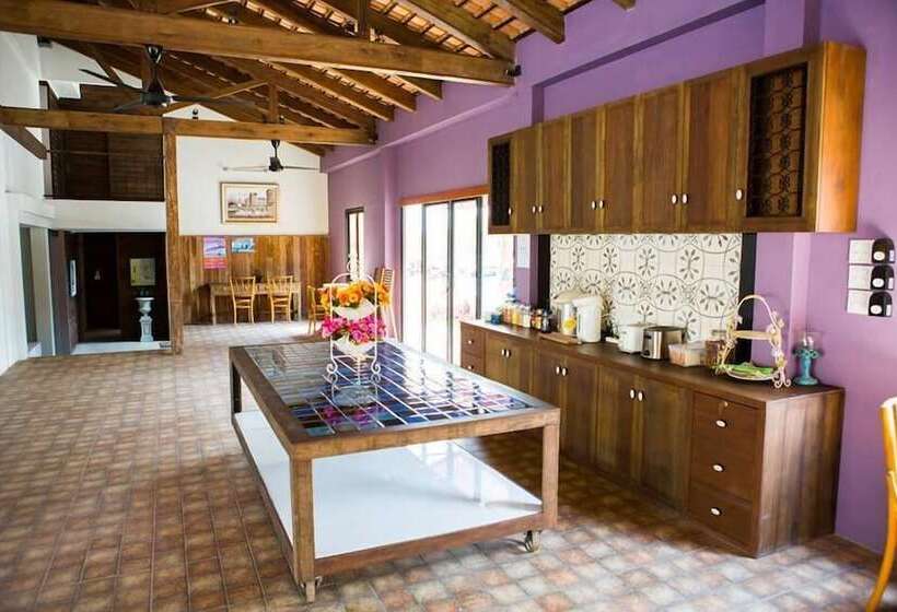 Отель Toscana Trat