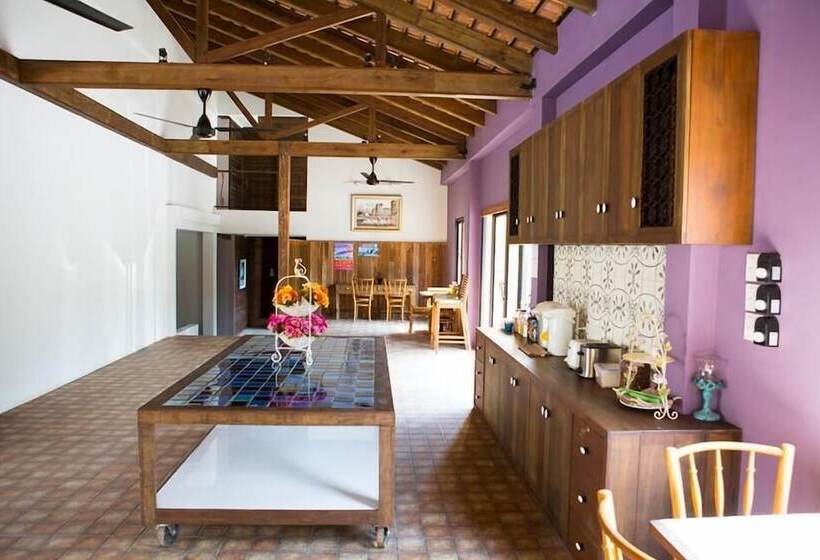 Отель Toscana Trat