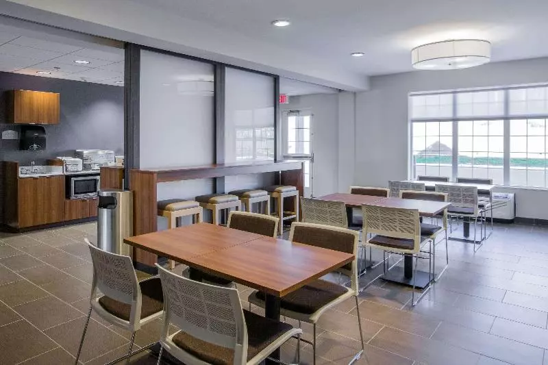 Microtel Inn & Suites By Wyndham Tioga