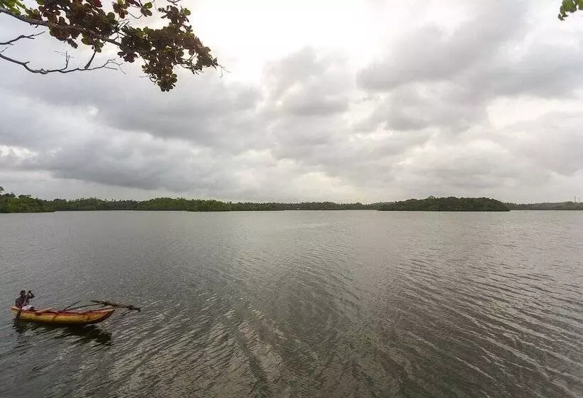 Mo River House Luxury Villa