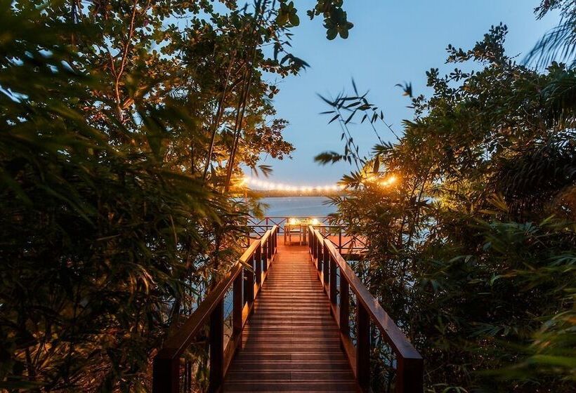 Mo River House Luxury Villa