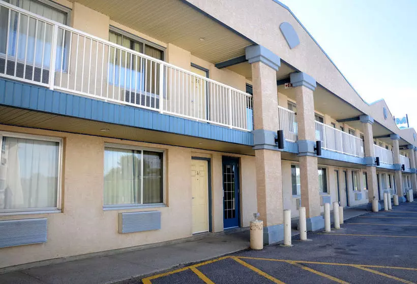 汽车旅馆  Country Lane Inn And Suites